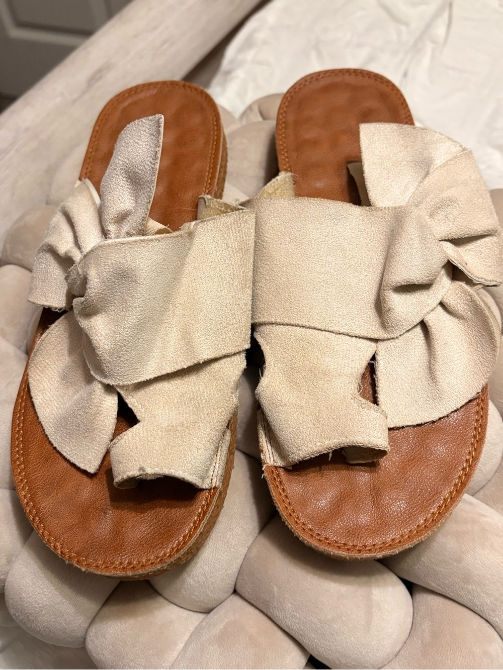 Women's Cream Knot Slide Sandals